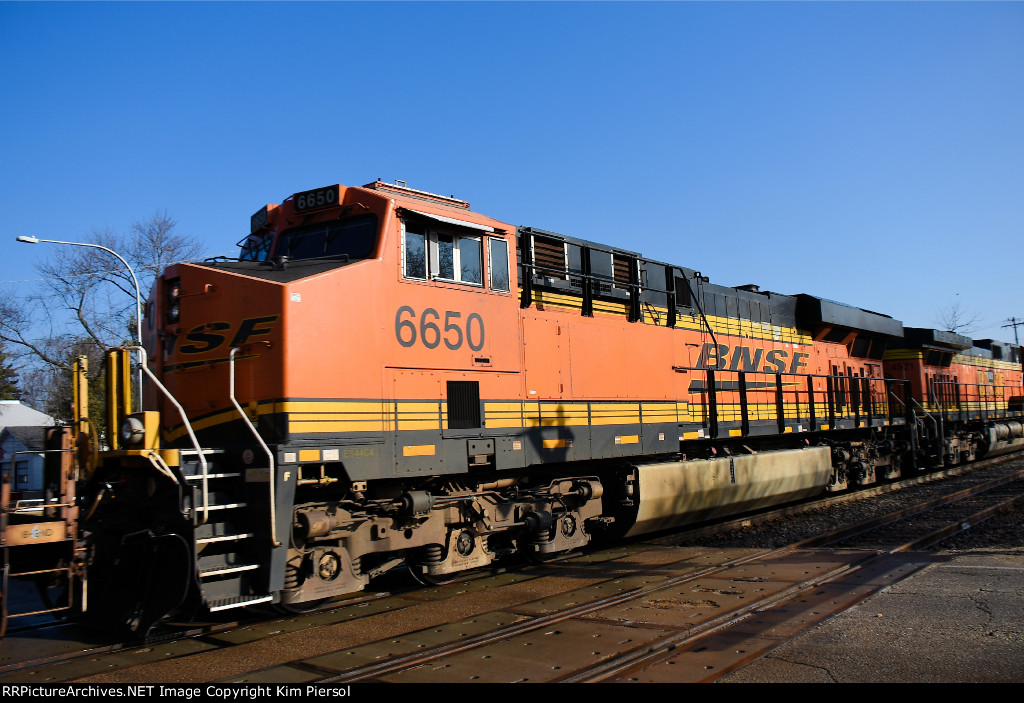 BNSF 6650